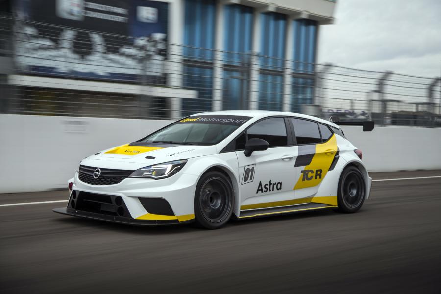  Opel Astra TCR 2016 года  (фото 12 из 29)